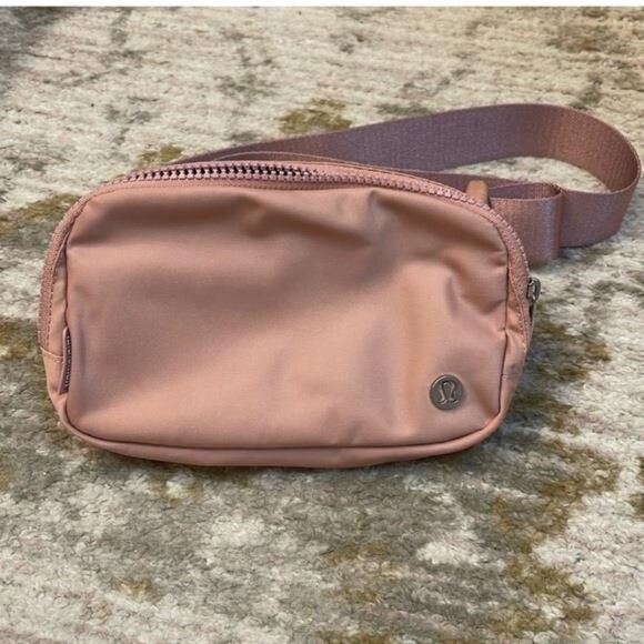 lululemon athletica Handbags - Lululemon belt bag Pink color Fanny bag , Brand NWT